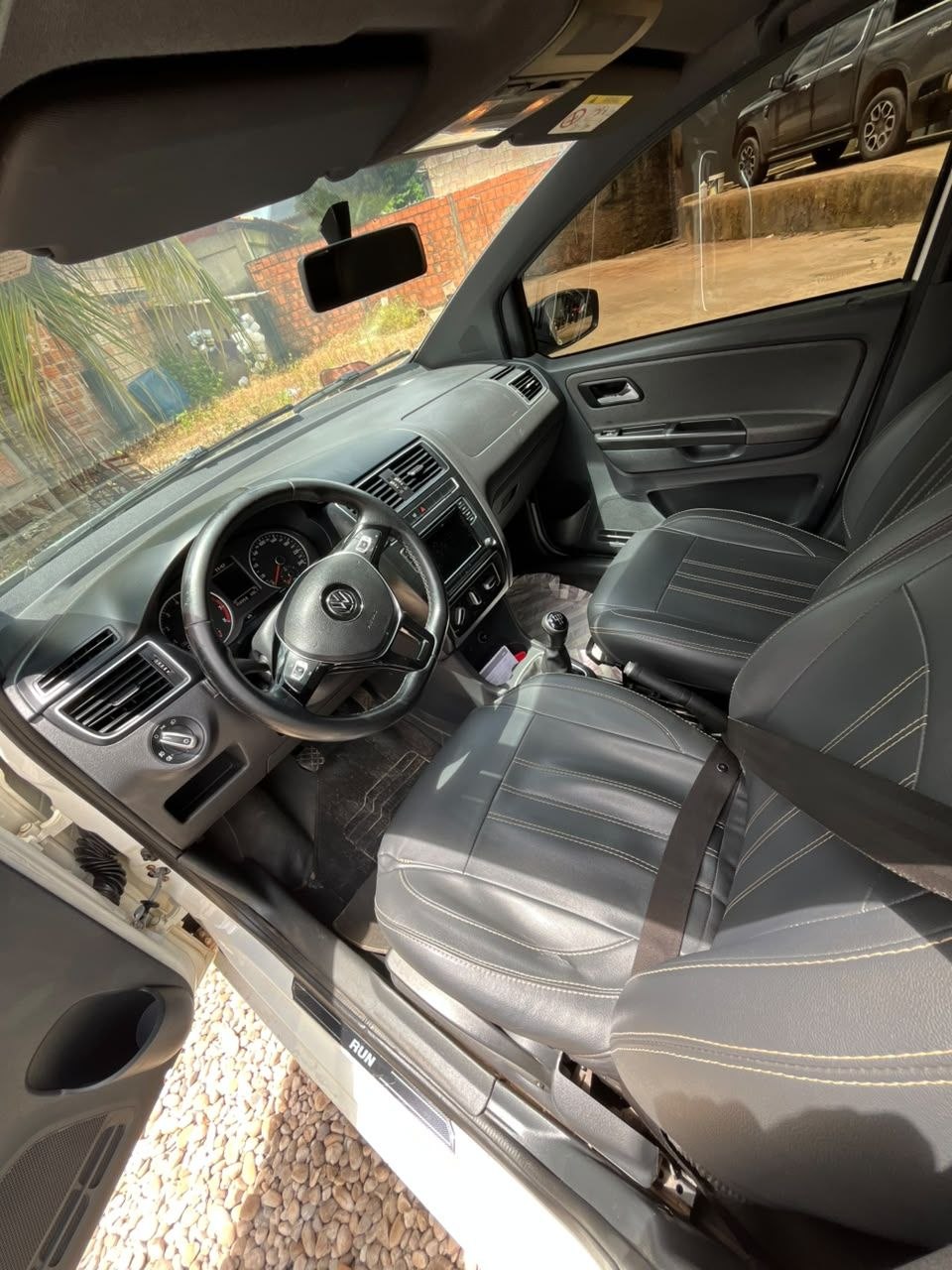 Volkswagen Fox Run 1.6 MSI — foto 7