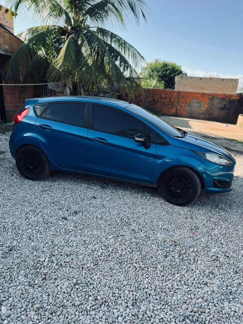 Ford Fiesta 1.6 SE Hatch — foto 3